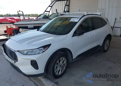 2024 Ford Escape Active z USA, uszkodzony, nr VIN 1FMCU0GN9RUA75235